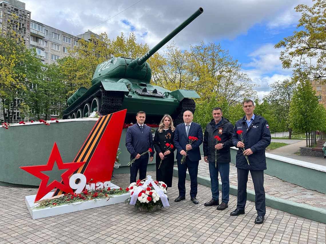 Сотрудники «Россети Янтарь Энергосбыт» почтили память погибших в годы Великой Отечественной войны.